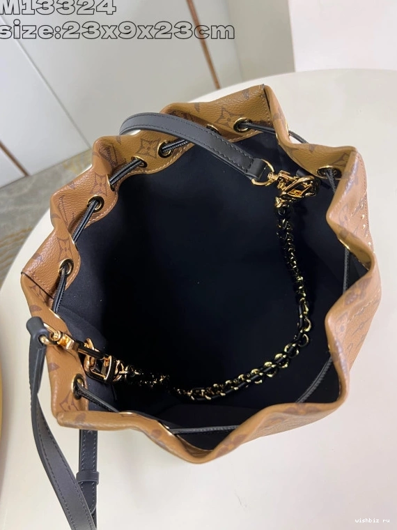 WIS Vuitton Trunk Noé Louis PM 0813